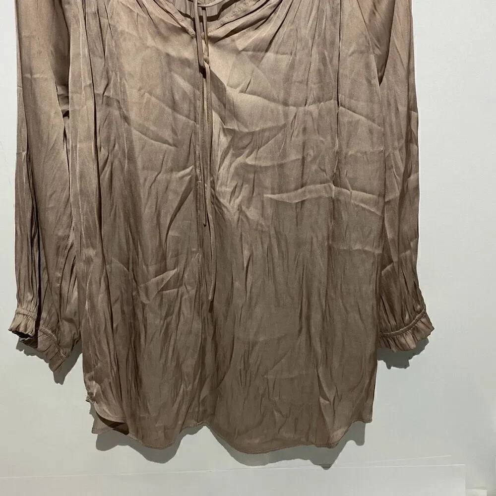 Carmen Marc Valvo Women's Taupe Tan Ruffles Neck Tie Satin Blouse Top Large‎ - Picture 2 of 8
